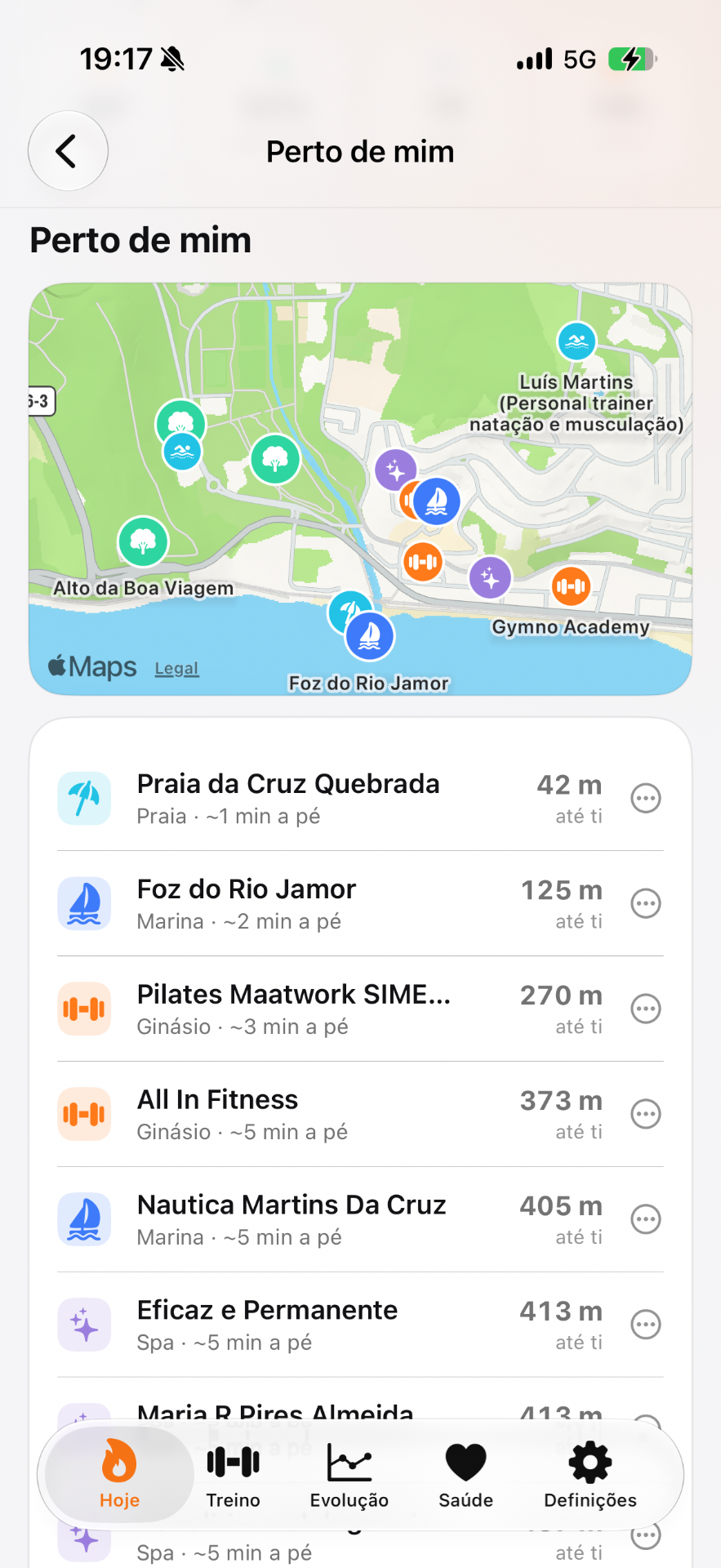 Praias, marinas, ginásios, spas — a distância a pé